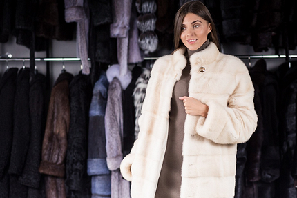 Как правильно хранить зимние вещи, чтобы они не потеряли качественный внешний вид