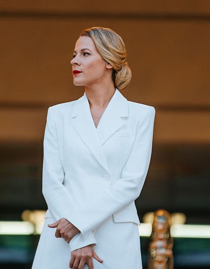 Актриса Александра Ребенок рассказала, что не могла забеременеть из-за мужского живота