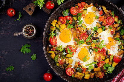 Двойная польза: 6 сочетаний продуктов, которые улучшают усвоение витаминов