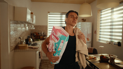 Будь настоящим папой: Влад Топалов снялся в рекламе подгузников