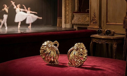 Дайджест новостей красоты и моды: от украшений с историей до ароматов для зумеров