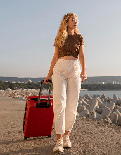 Как выбрать чемодан для поездок: 10 самых важных критериев