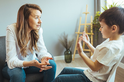 «Мы не можем себе это позволить»: как правильно объяснить ребенку, что в семье проблемы с деньгами