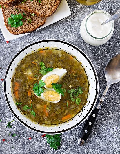 Блюда из молодой крапивы: 11 вкусных рецептов от супа до пирога