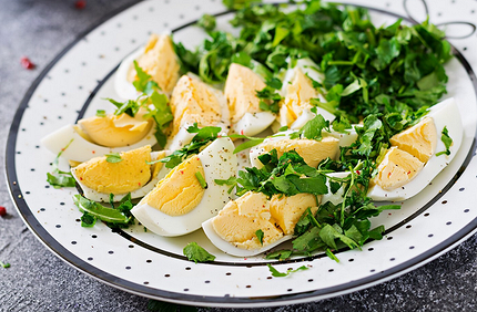 Блюда из молодой крапивы: 11 вкусных рецептов от супа до пирога
