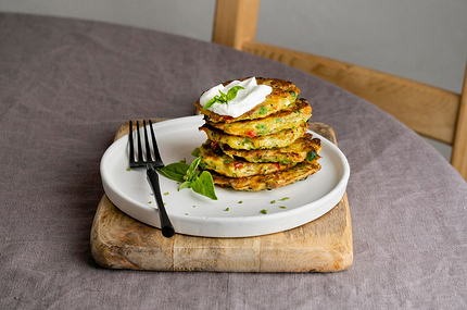 Блюда из молодой крапивы: 11 вкусных рецептов от супа до пирога