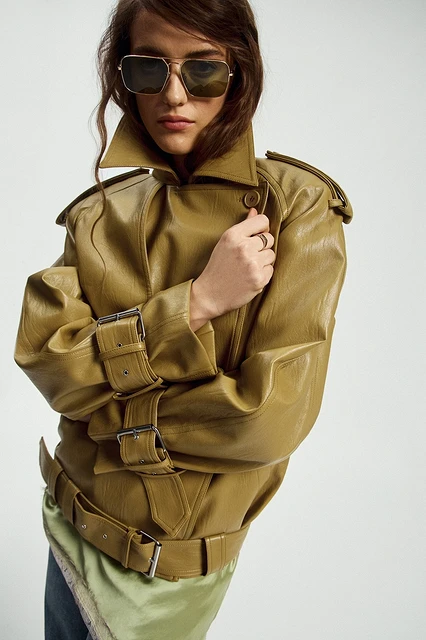 Источник в этом блоке: lamoda.ru