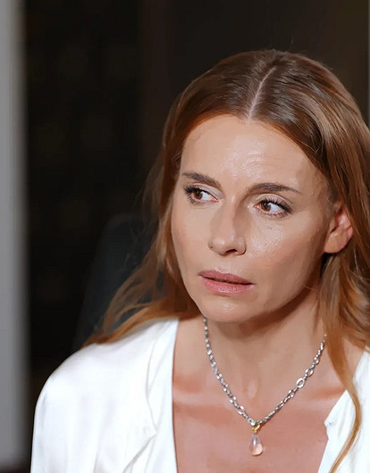 Это человек из известного режиссерского клана: Любовь Толкалина призналась, что в юности ее изнасиловали