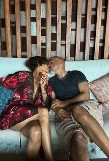 Ей точно 60?: Холли Берри поразила подписчиков откровенной фотосессией в честь своего юбилея
