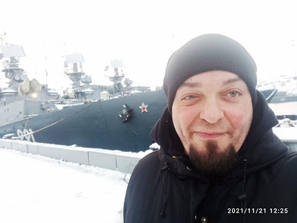 Музыканта рок-группы Кукрыниксы Дмитрия Оганяна обнаружили мертвым и с отрубленной рукой