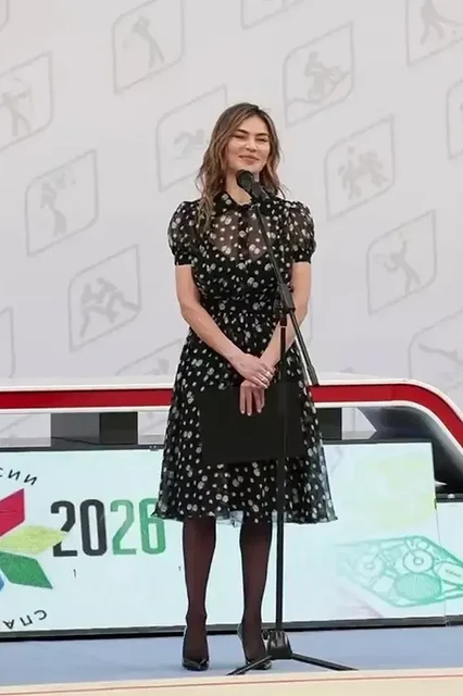 Алина Кабаева удивила поклонников заметным похудением