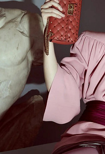 Источник: @maisonvalentino