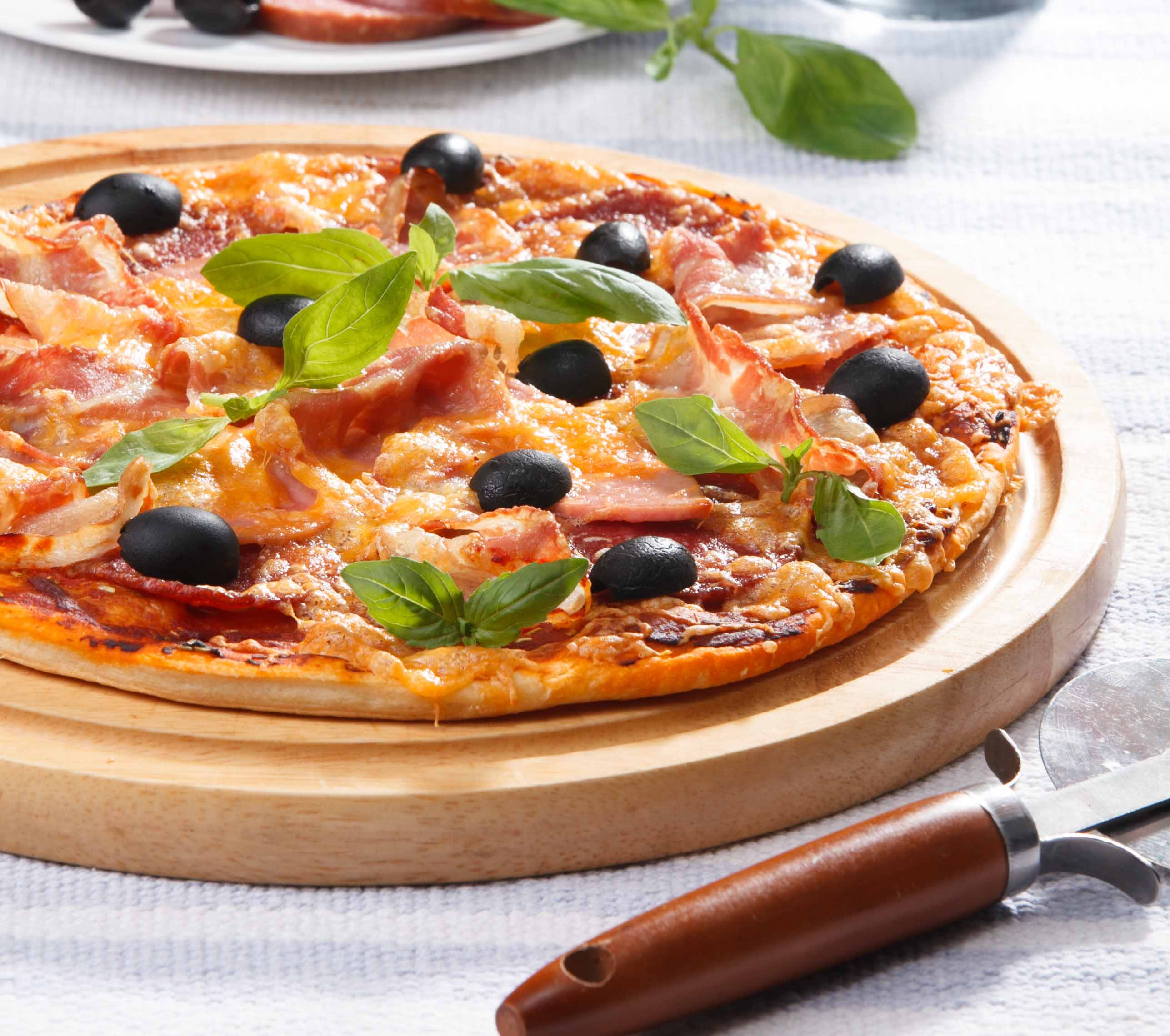 пицца с колбасой и сыром помидором рецепт с фото фото 108