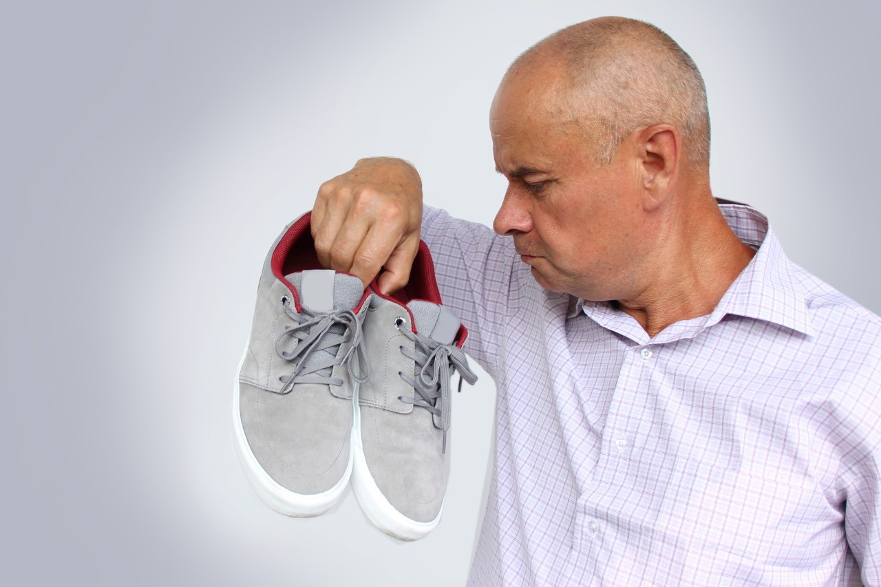 Секрет успешной обработки обуви от грибка: чем обработать, чтобы  продезинфицировать и убрать запах