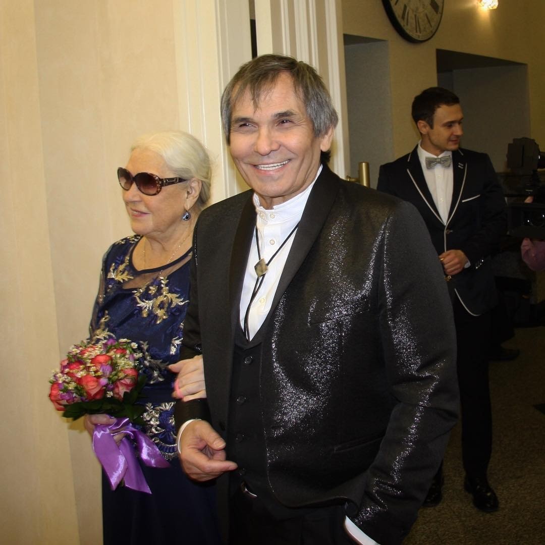 Алибасов рассказал о первой брачной ночи с Федосеевой-Шукшиной // НТВ.Ru