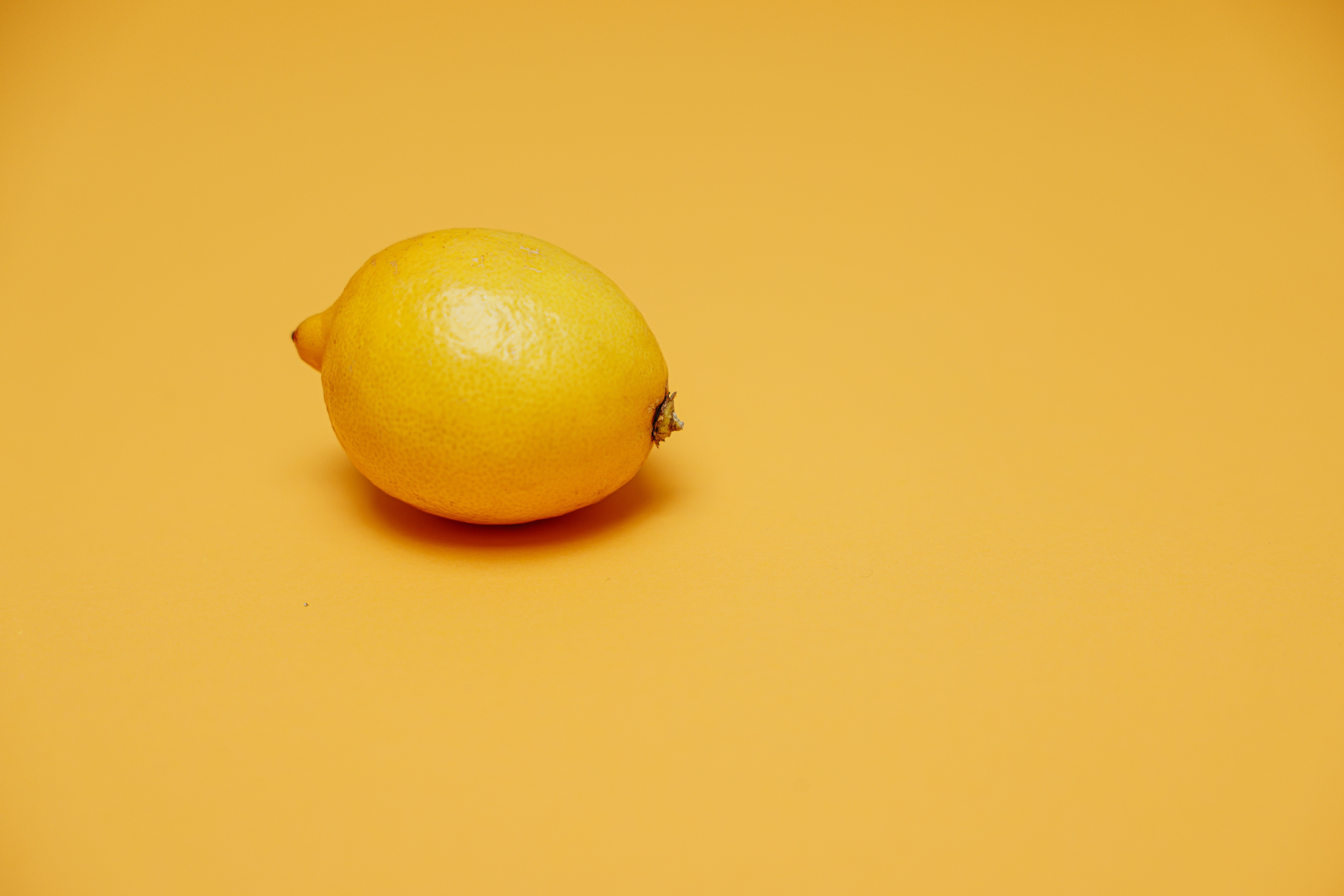 Лимон производитель. Половинка лимона. Для хранения лимона. Лимон сверх. Желтые очистки