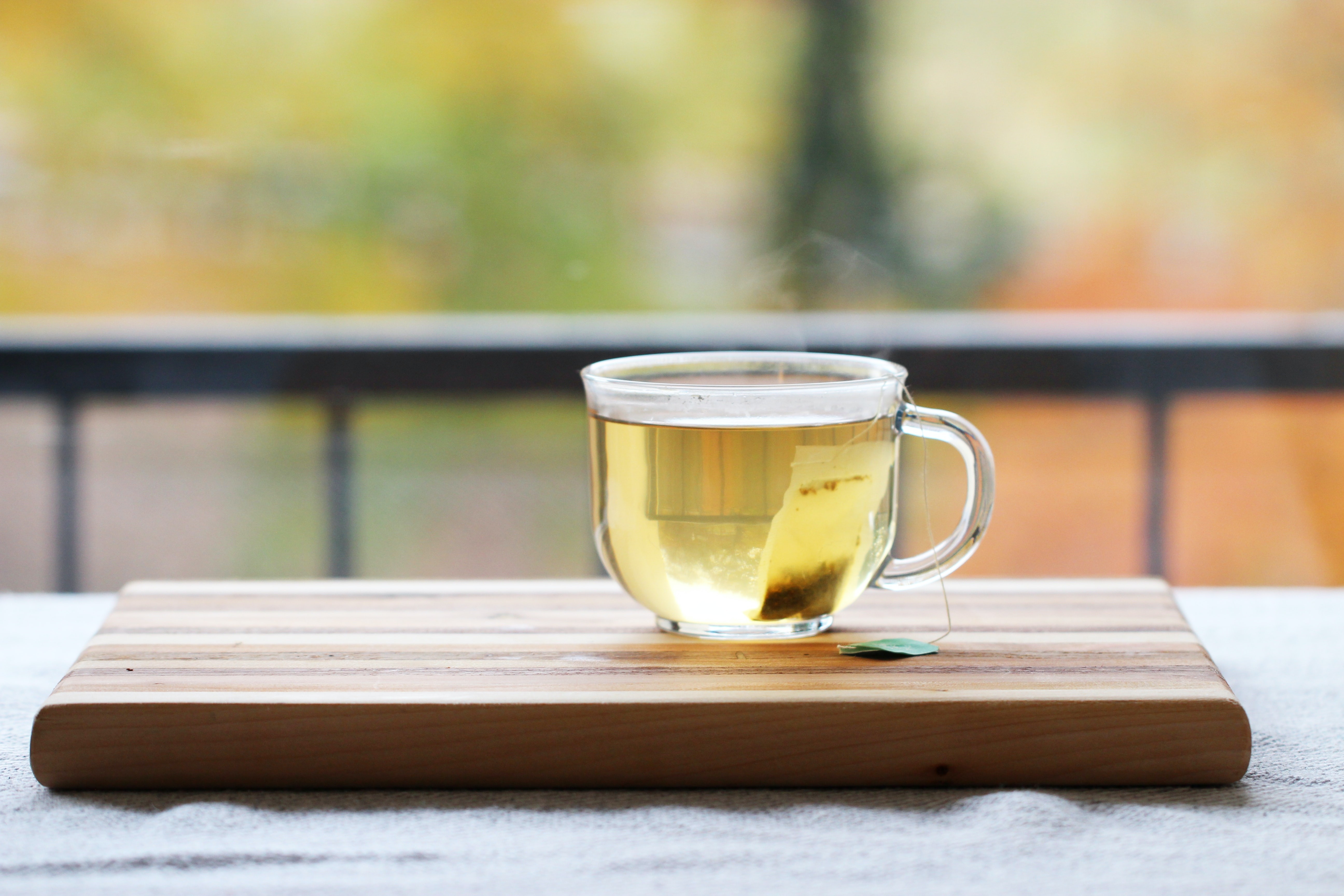 Чай поднимает. Green Tea Table.