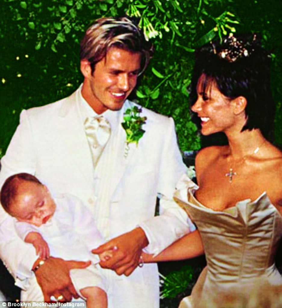 Виктория и Дэвид Бекхэмы с первым сыном