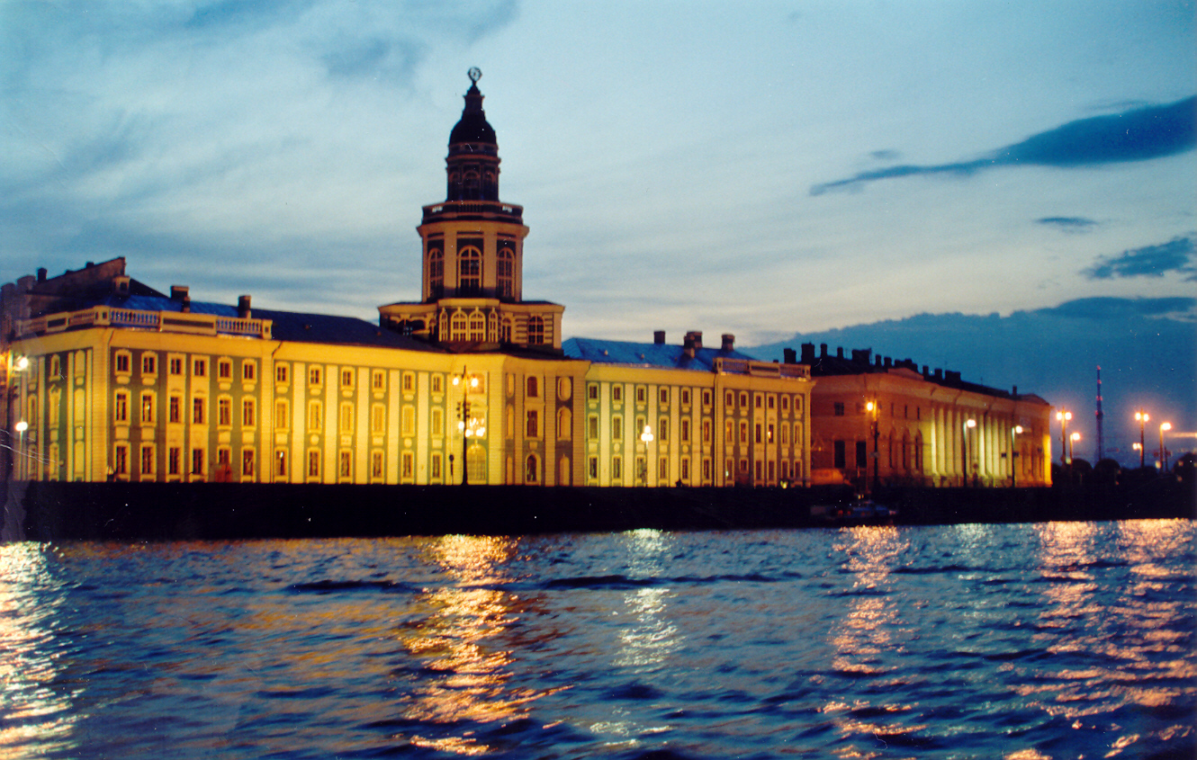 Кунсткамера Санкт-Петербург ночью