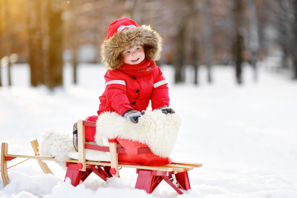 Как гулять с ребенком зимой?