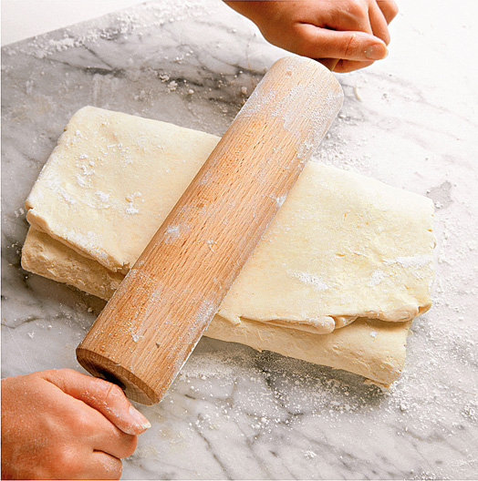 Слоеное тесто: классический рецепт и блюда из него