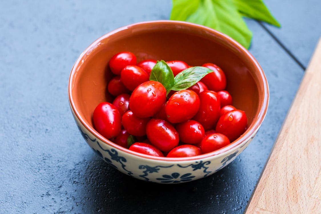Всем ли можно есть томаты: 4 уникальных свойства и советы по употреблению