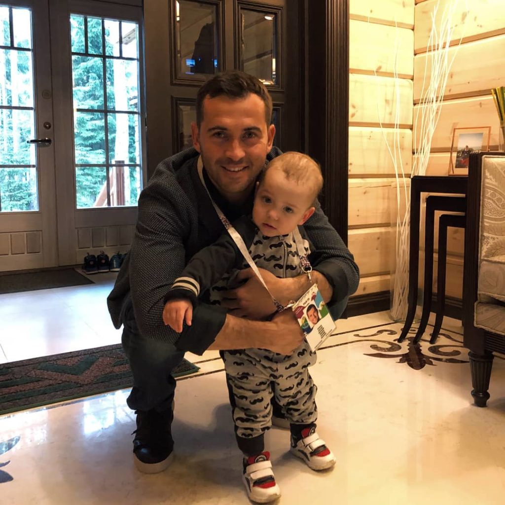Александр Кержаков гордится женой, признавшейся в наркозависимости