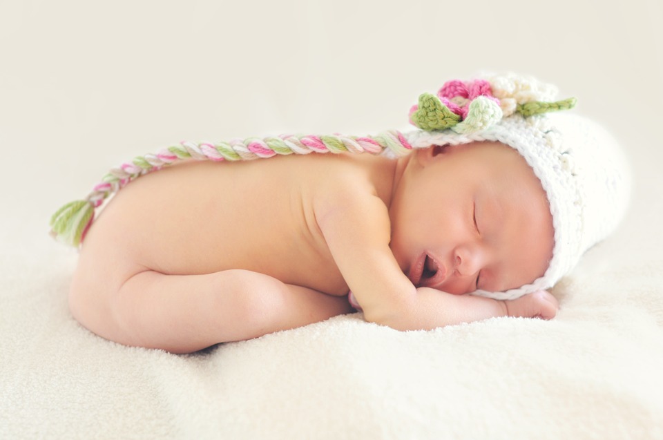 Как уложить ребенка спать без груди, соски или укачиваний
