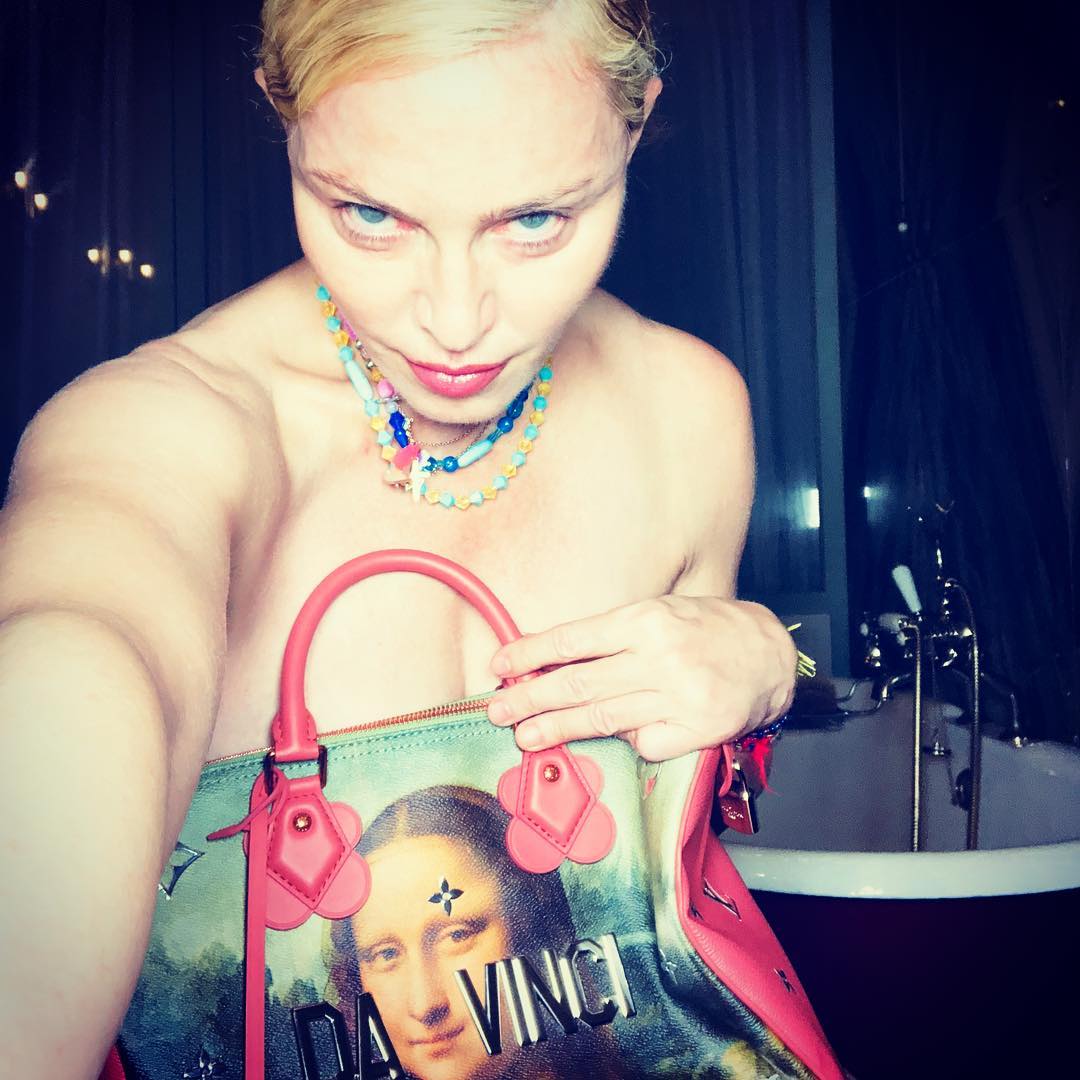 Мадонна выложила фото в инстаграм